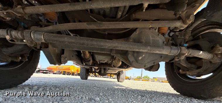 image for item EU2088 2017 Ford F350 Super Duty  utility bed pickup truck