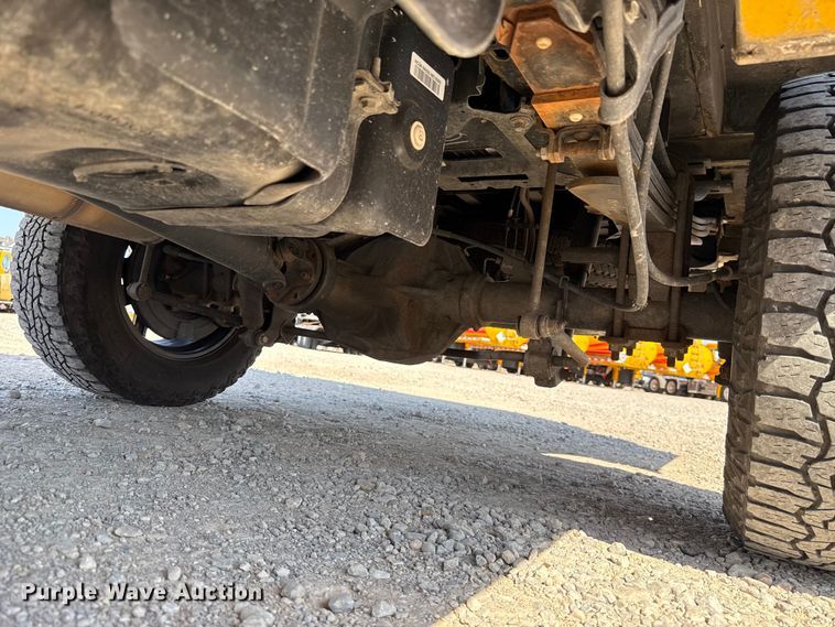 image for item EU2088 2017 Ford F350 Super Duty  utility bed pickup truck