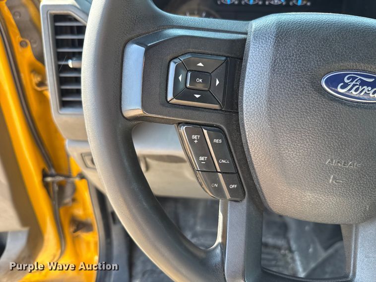 image for item EU2088 2017 Ford F350 Super Duty  utility bed pickup truck