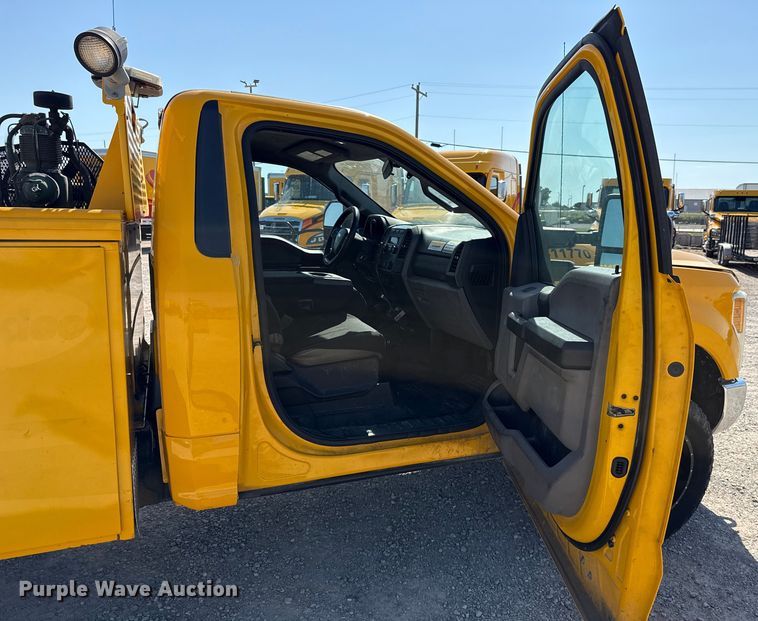 image for item EU2088 2017 Ford F350 Super Duty  utility bed pickup truck