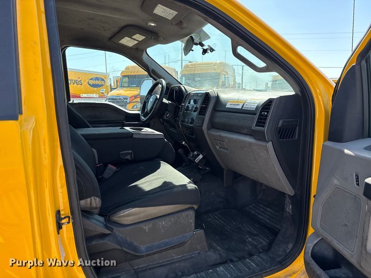 image for item EU2088 2017 Ford F350 Super Duty  utility bed pickup truck