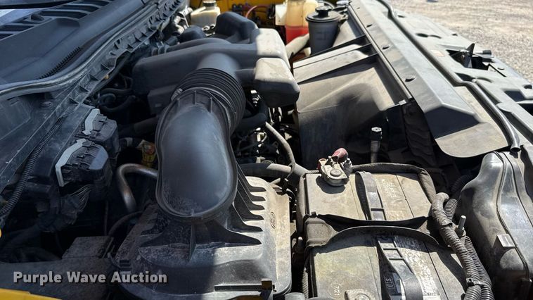 image for item EU2088 2017 Ford F350 Super Duty  utility bed pickup truck