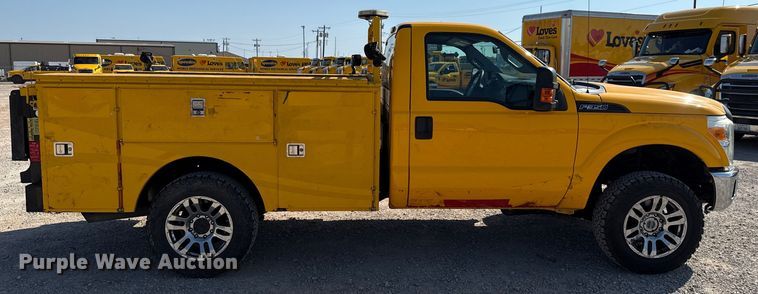 image for item EU2089 2015 Ford F350 Super Duty  utility bed pickup truck