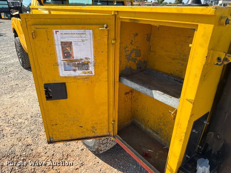 image for item EU2089 2015 Ford F350 Super Duty  utility bed pickup truck