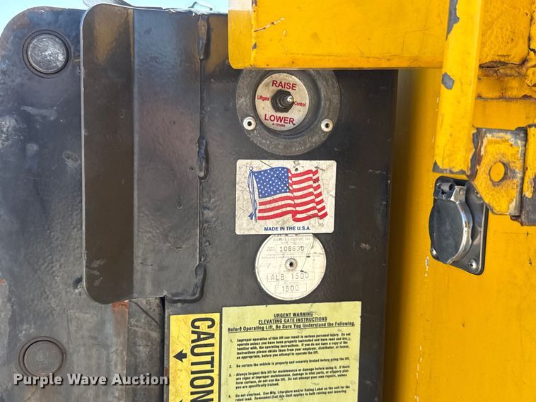 image for item EU2089 2015 Ford F350 Super Duty  utility bed pickup truck