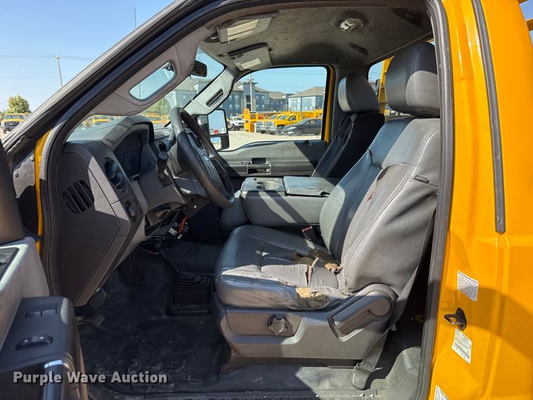 image for item EU2089 2015 Ford F350 Super Duty  utility bed pickup truck