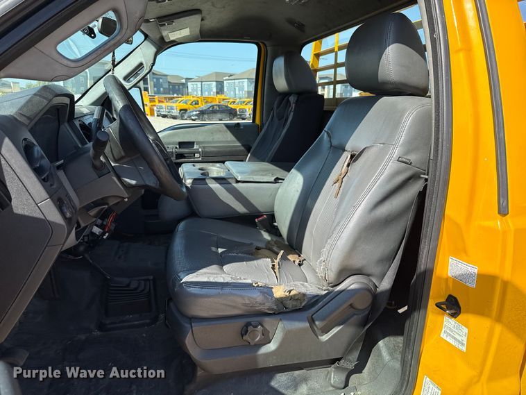 image for item EU2089 2015 Ford F350 Super Duty  utility bed pickup truck