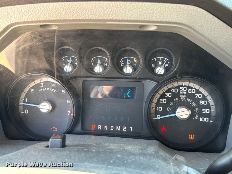 image for item EU2089 2015 Ford F350 Super Duty  utility bed pickup truck