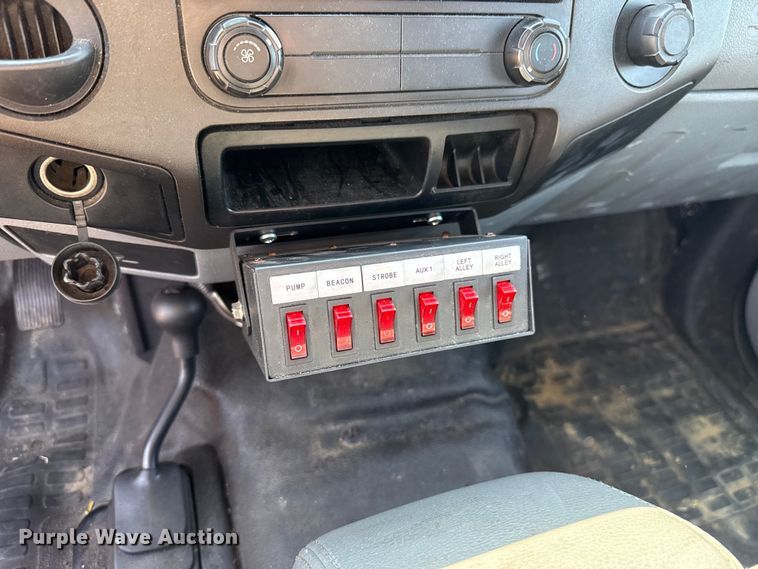 image for item EU2089 2015 Ford F350 Super Duty  utility bed pickup truck