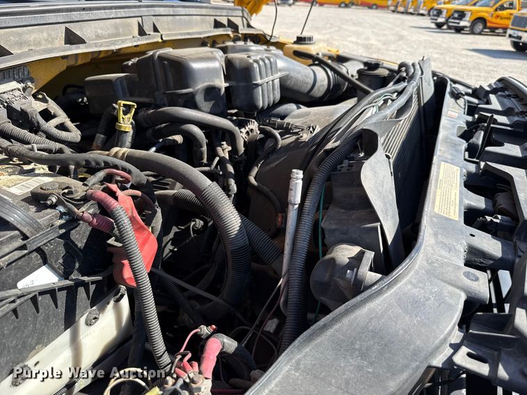 image for item EU2089 2015 Ford F350 Super Duty  utility bed pickup truck