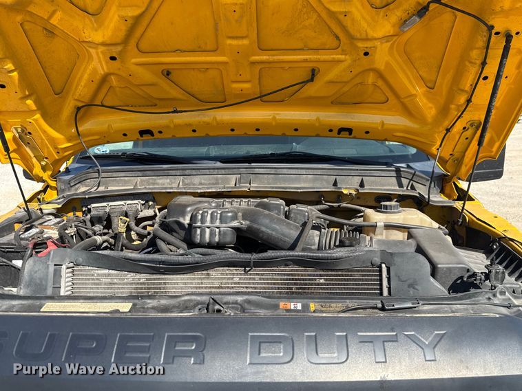 image for item EU2089 2015 Ford F350 Super Duty  utility bed pickup truck