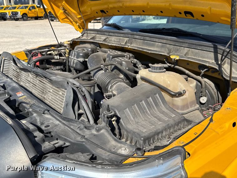 image for item EU2089 2015 Ford F350 Super Duty  utility bed pickup truck