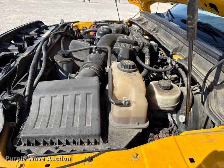 image for item EU2089 2015 Ford F350 Super Duty  utility bed pickup truck