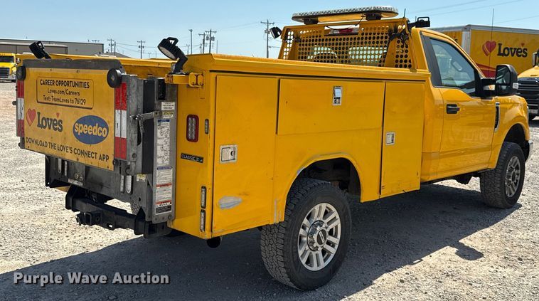 image for item EU2092 2019 Ford F350 Super Duty  utility bed pickup truck