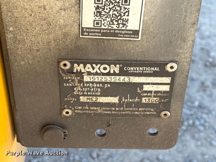 image for item EU2092 2019 Ford F350 Super Duty  utility bed pickup truck