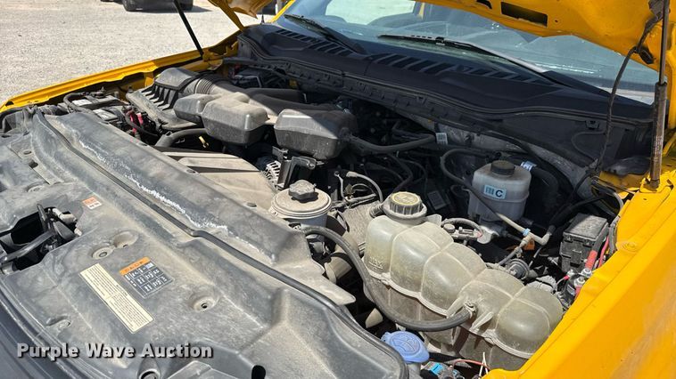 image for item EU2092 2019 Ford F350 Super Duty  utility bed pickup truck