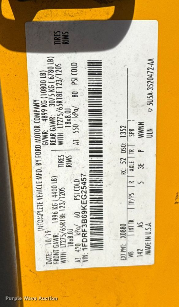 image for item EU2092 2019 Ford F350 Super Duty  utility bed pickup truck