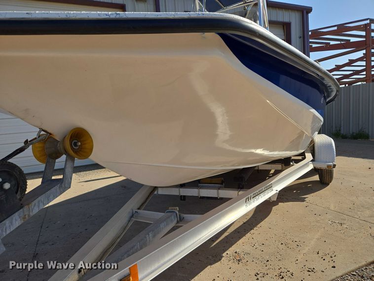 image for item EU3524 2009 Bay Master 2150 Express boat