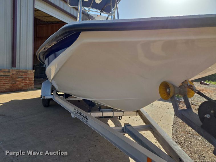 image for item EU3524 2009 Bay Master 2150 Express boat