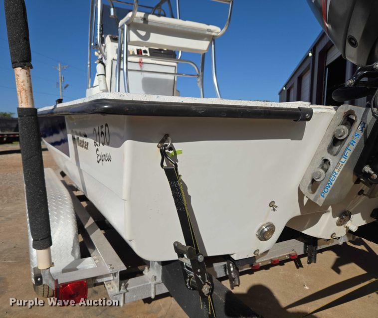 image for item EU3524 2009 Bay Master 2150 Express boat