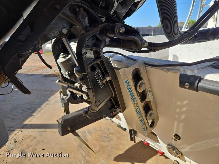 image for item EU3524 2009 Bay Master 2150 Express boat