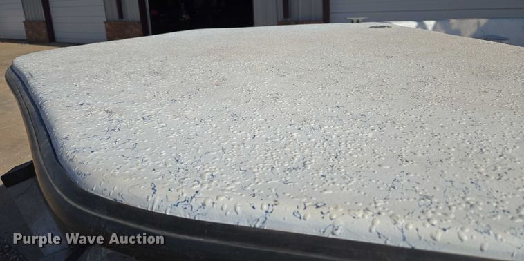 image for item EU3524 2009 Bay Master 2150 Express boat