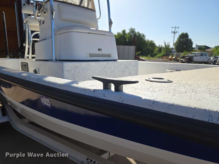 image for item EU3524 2009 Bay Master 2150 Express boat