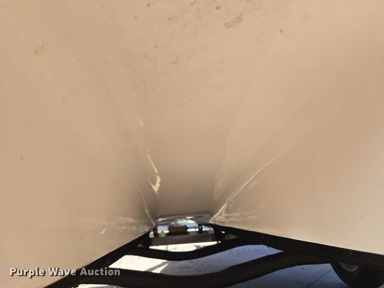 image for item EU3524 2009 Bay Master 2150 Express boat