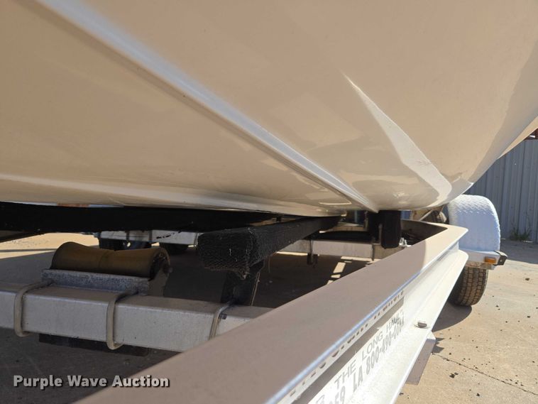 image for item EU3524 2009 Bay Master 2150 Express boat