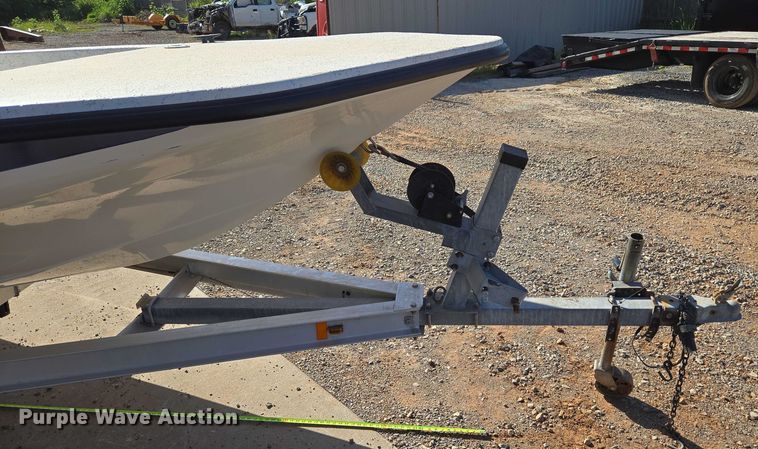 image for item EU3524 2009 Bay Master 2150 Express boat