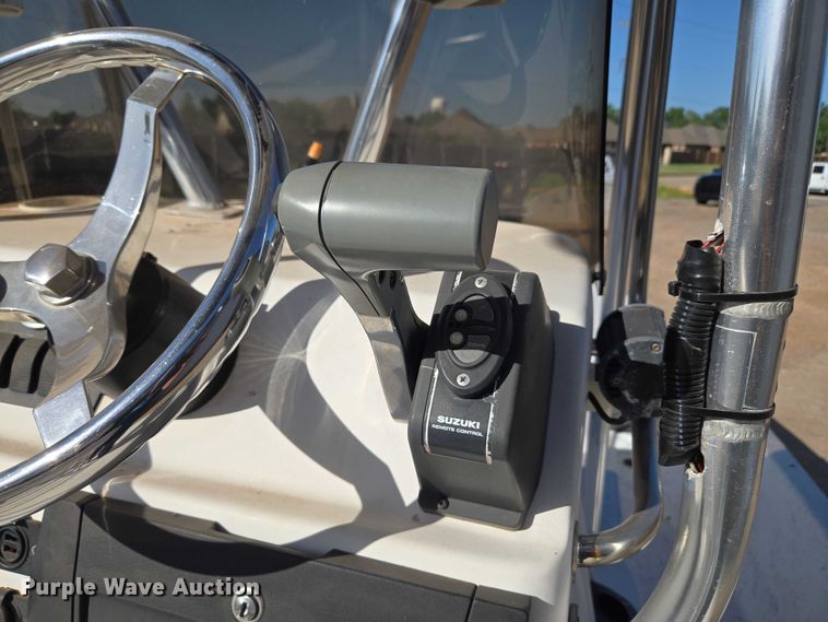 image for item EU3524 2009 Bay Master 2150 Express boat