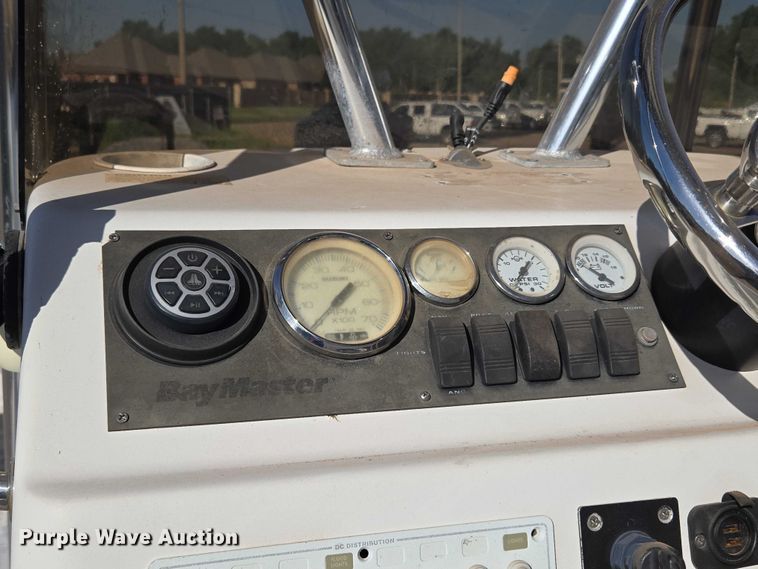 image for item EU3524 2009 Bay Master 2150 Express boat