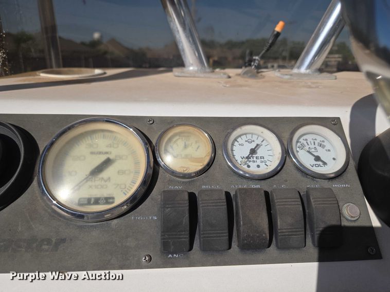 image for item EU3524 2009 Bay Master 2150 Express boat