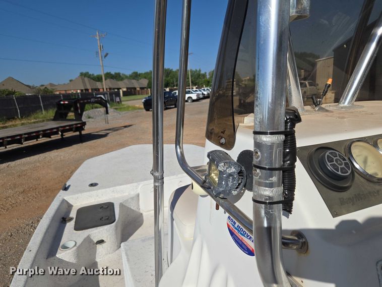 image for item EU3524 2009 Bay Master 2150 Express boat