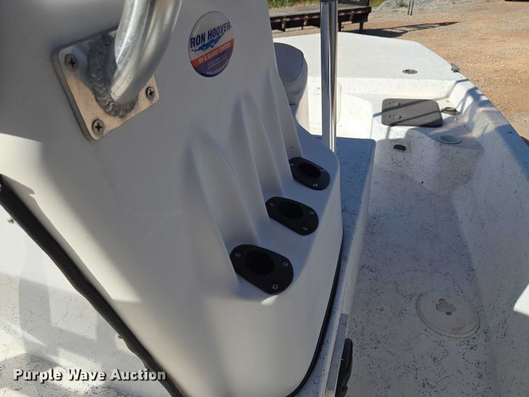 image for item EU3524 2009 Bay Master 2150 Express boat