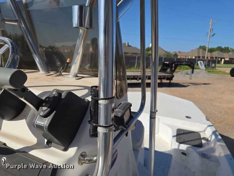 image for item EU3524 2009 Bay Master 2150 Express boat