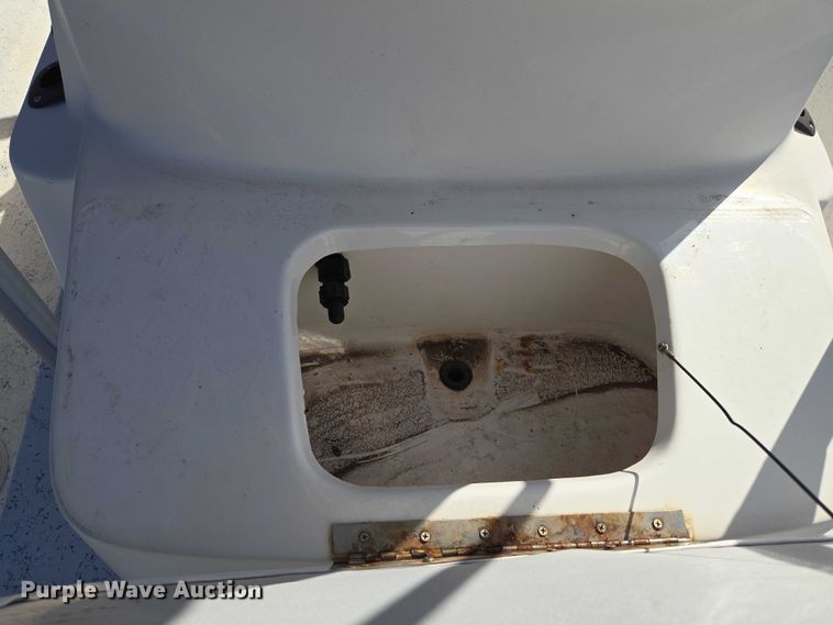 image for item EU3524 2009 Bay Master 2150 Express boat