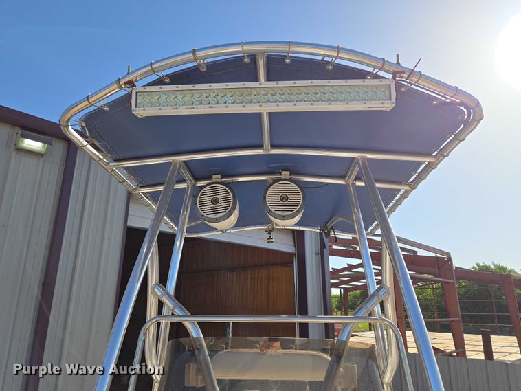 image for item EU3524 2009 Bay Master 2150 Express boat