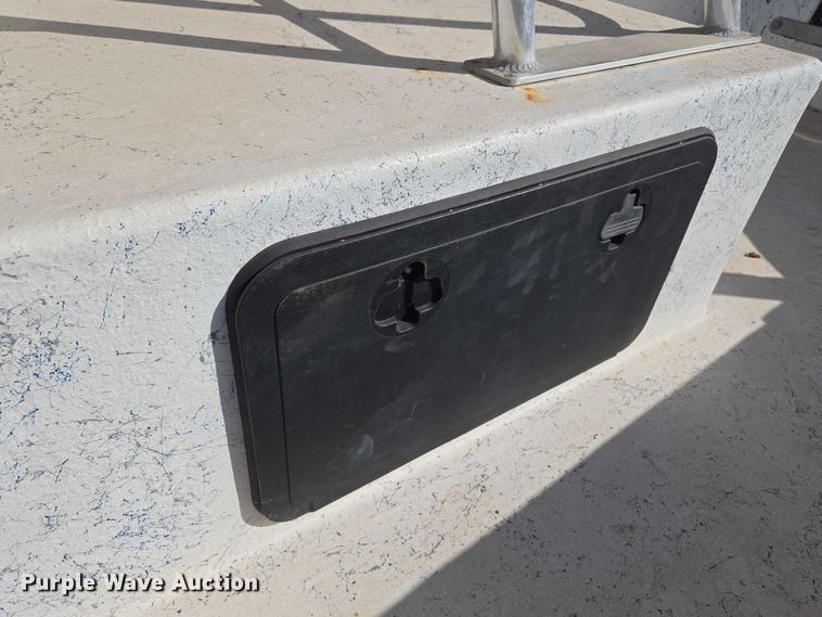 image for item EU3524 2009 Bay Master 2150 Express boat