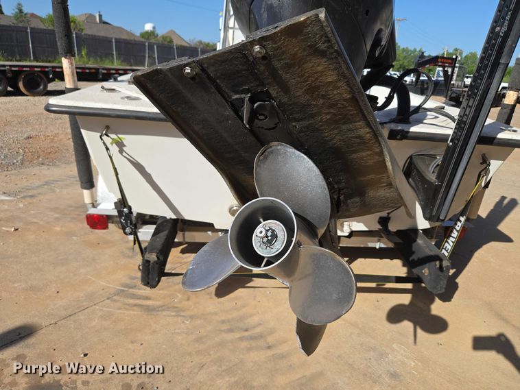 image for item EU3524 2009 Bay Master 2150 Express boat