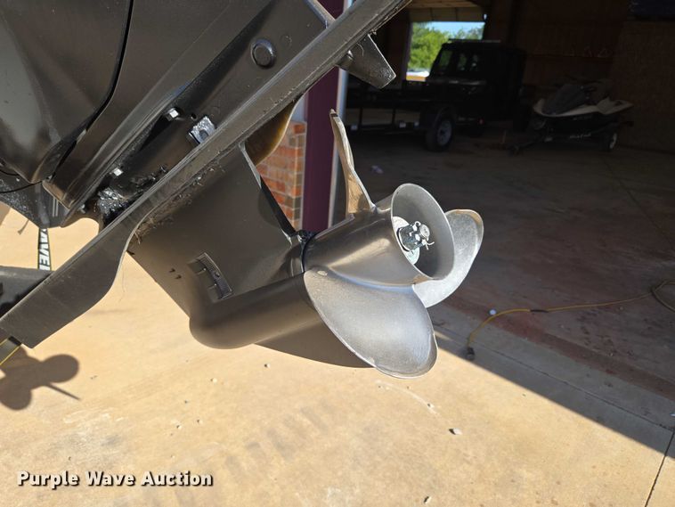 image for item EU3524 2009 Bay Master 2150 Express boat