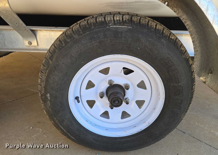 image for item EU3524 2009 Bay Master 2150 Express boat