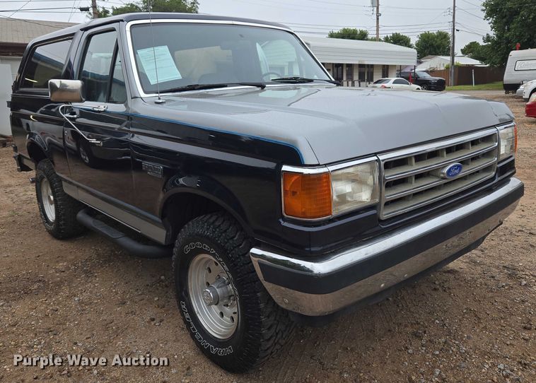 image for item EU3529 1989 Ford Bronco Custom SUV