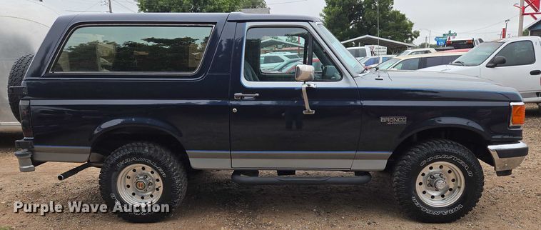 image for item EU3529 1989 Ford Bronco Custom SUV