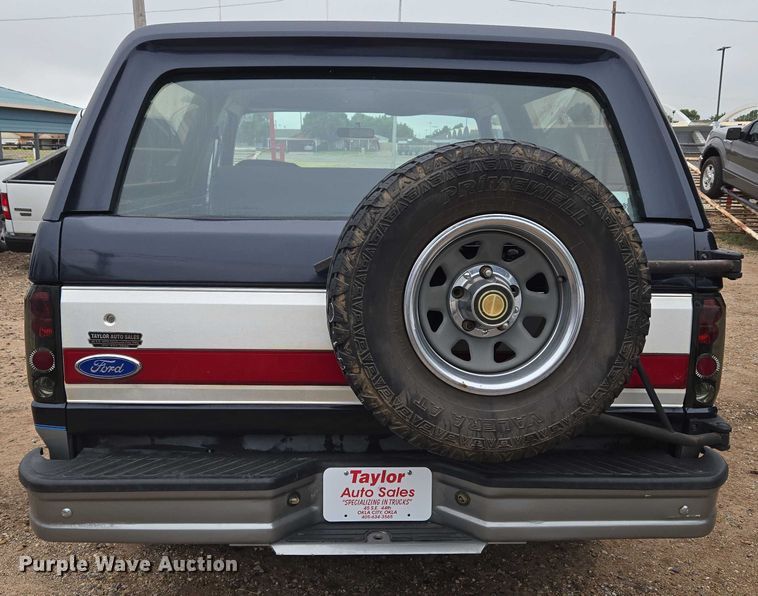 image for item EU3529 1989 Ford Bronco Custom SUV