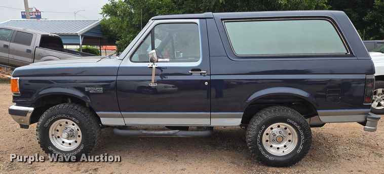 image for item EU3529 1989 Ford Bronco Custom SUV