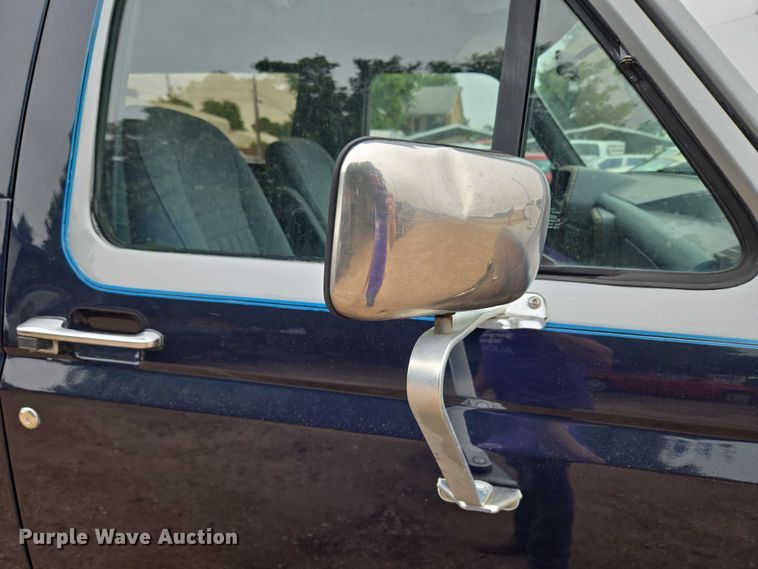 image for item EU3529 1989 Ford Bronco Custom SUV