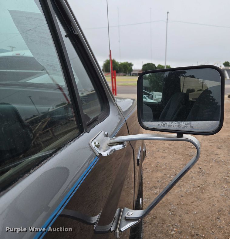 image for item EU3529 1989 Ford Bronco Custom SUV