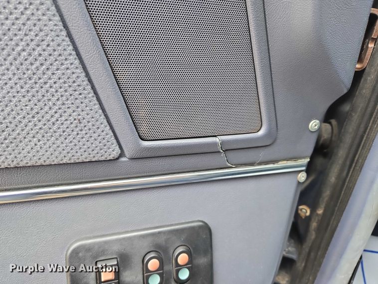 image for item EU3529 1989 Ford Bronco Custom SUV