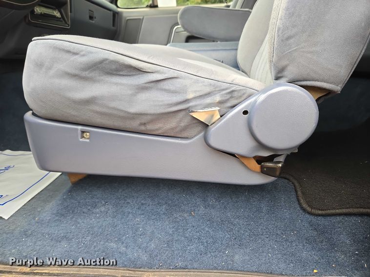 image for item EU3529 1989 Ford Bronco Custom SUV